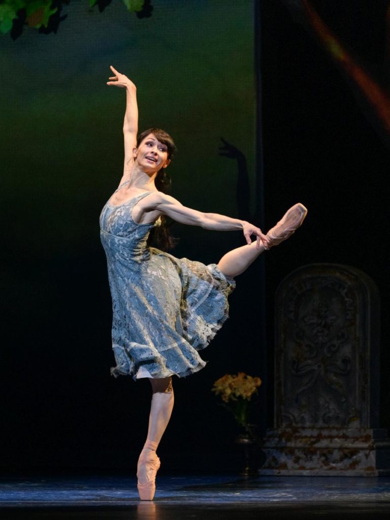 4. A.Tsygankova, “Cinderella” by C.Wheeldon, Dutch National Ballet 2018 © M.Haegeman