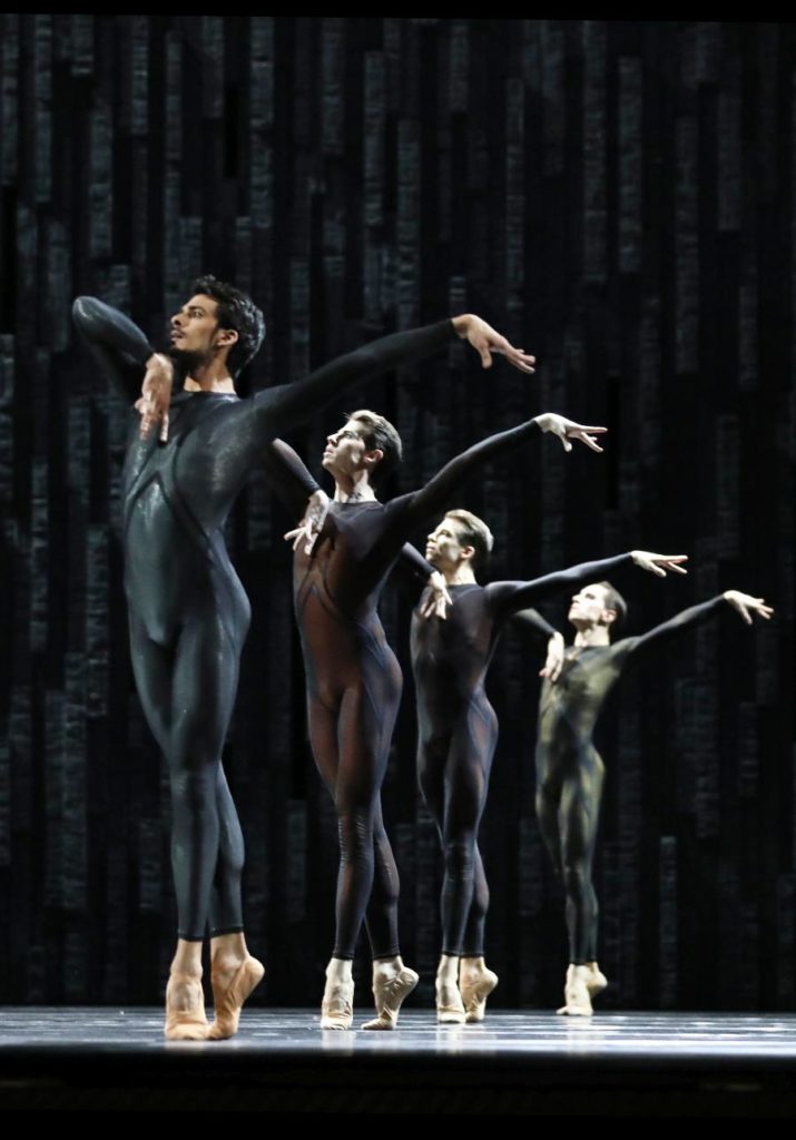 6. C.Allen, J.Wright, S.Sjouke and D.Montero Real, “Requiem” by D.Dawson, Dutch National Ballet 2019