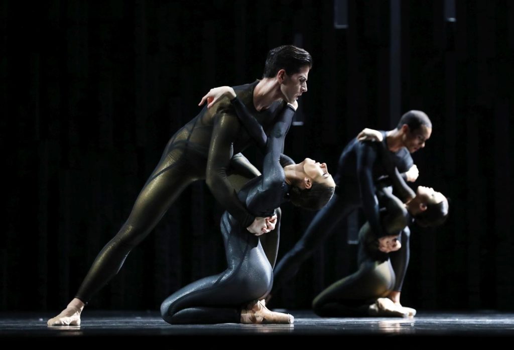 5. F.Eimers, D.Elia, N.Brhane and R.Sakamoto, “Requiem” by D.Dawson, Dutch National Ballet 2019 © H.Gerritsen