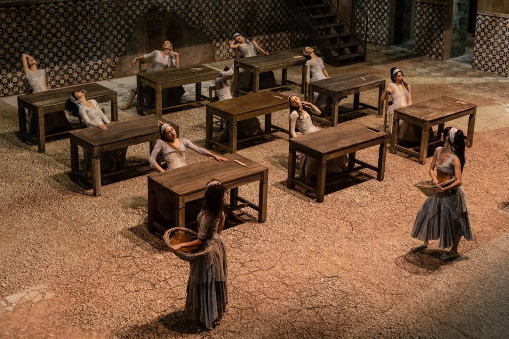 2. Ensemble, “Carmen” by J.Bubeníček, Ballet of the Teatro dell'Opera di Roma 2019 © Y.Kageyama 