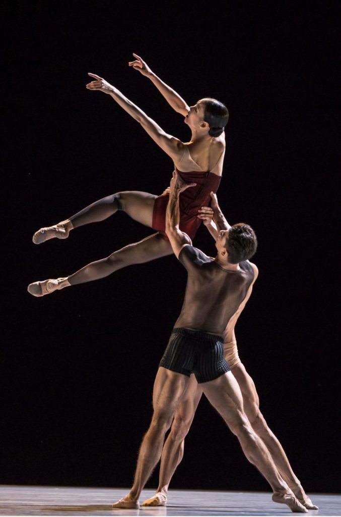 5. S.Lim, T.Mkrtchyan and W.Chen, “Bella Figura” by J.Kylán, Ballet Zurich 2019 © G.Bartadon