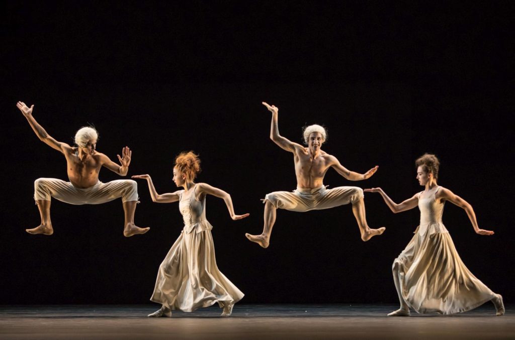 16. G.Chalub, N.Warzabluk, G.Solan and C.Hammond, “Sechs Tänze” by J.Kylán, Ballet Zurich 2019 © G.Bartadon