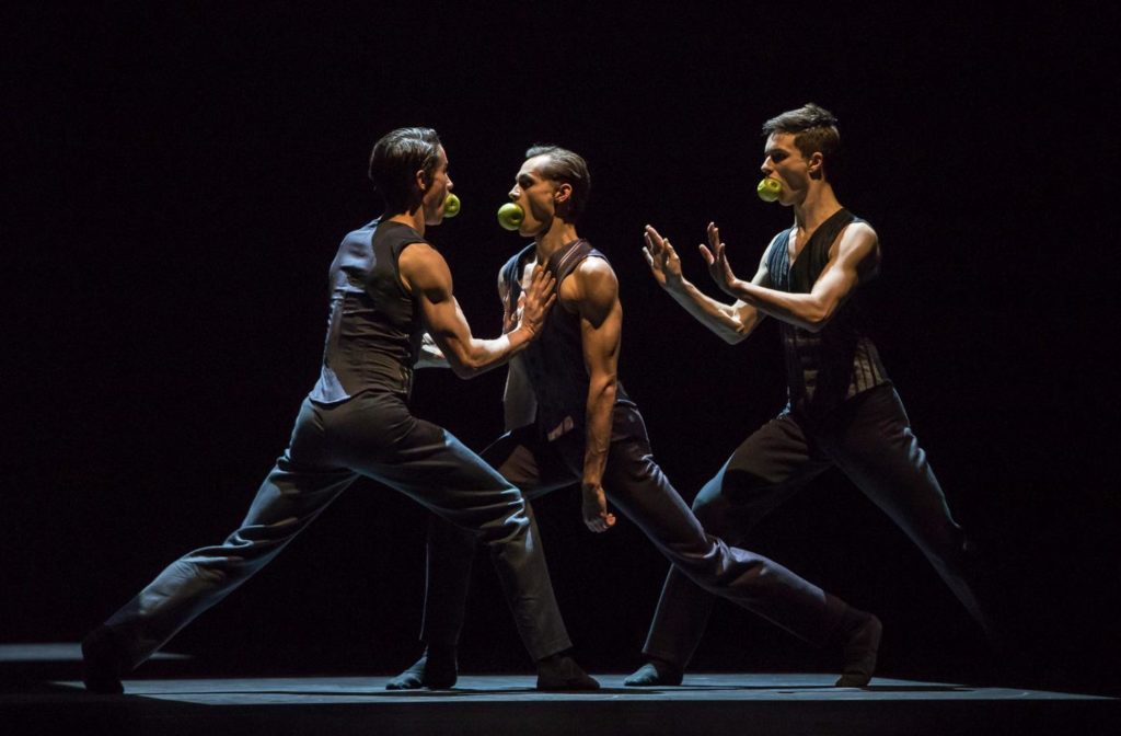 13. A.Jones, D.Slavkovský and J.Casier, “Sweet Dreams” by J.Kylán, Ballet Zurich 2019 © G.Bartadon