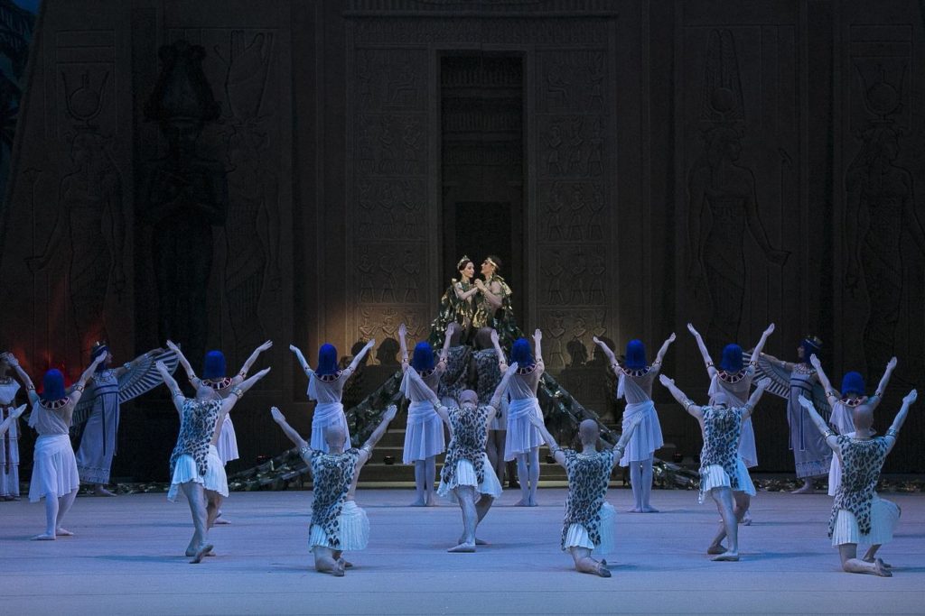 12. E. Obraztsova, R. Skvortsov and ensemble, “La Fille du Pharaon” by P. Lacotte, Bolshoi Ballet 2019 © Bolshoi Ballet / D. Yusupov 