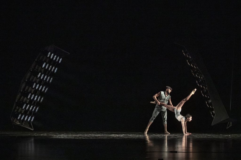 9) M.Deneux and M.Lanoue, “Dos Soles Solos” by A.Cerrudo, Czech National Ballet 2021 © M.Divíšek