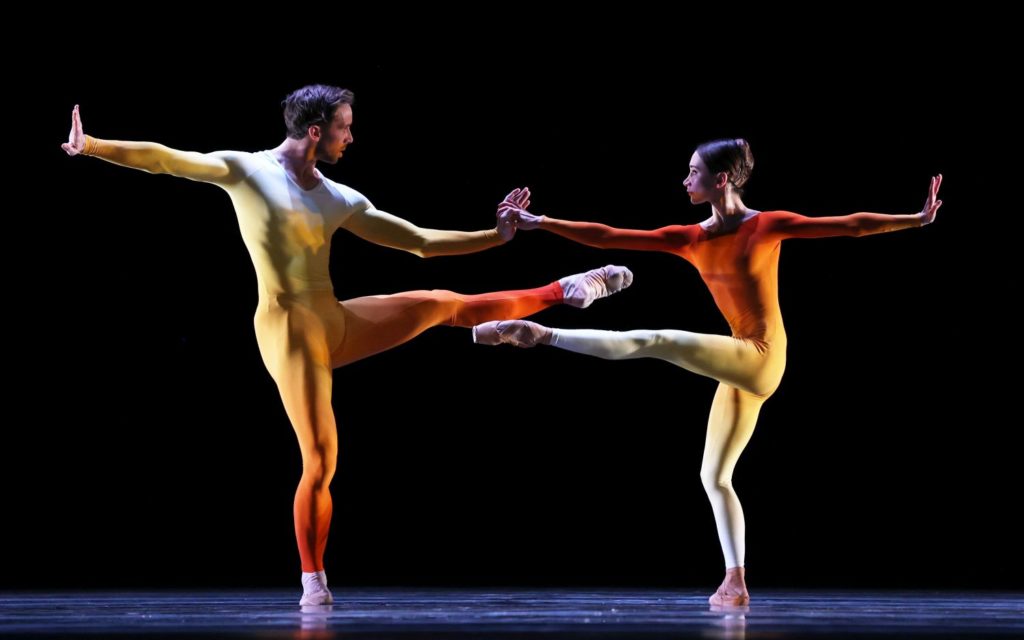 14. J.Stout and A.Ol, “Alignment” by J.Nunes, Dutch National Ballet 2021 © H.Gerritsen