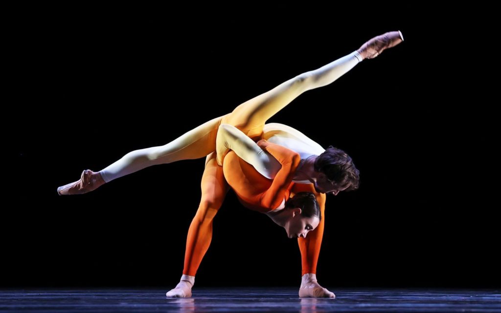 13. A.Ol and J.Stout, “Alignment” by J.Nunes, Dutch National Ballet 2021 © H.Gerritsen