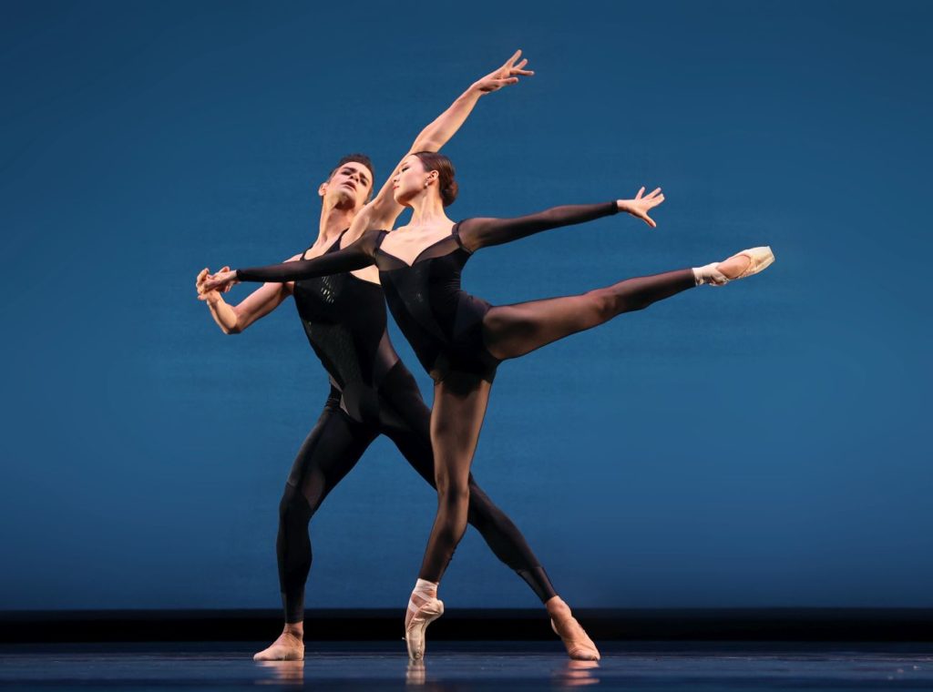 8. V.Mazzeo and Y.Zhang, “Replay” by T.Brandsen, Dutch National Ballet 2021 © H.Gerritsen
