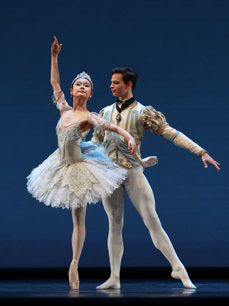 9. J.Xuan (Princess Aurora) and J.Feyferlik (Prince Florimund), “The Sleeping Beauty” by M.Petipa, production and additional choreography by Sir P.Wright, Dutch National Ballet 2021 © H.Gerritsen