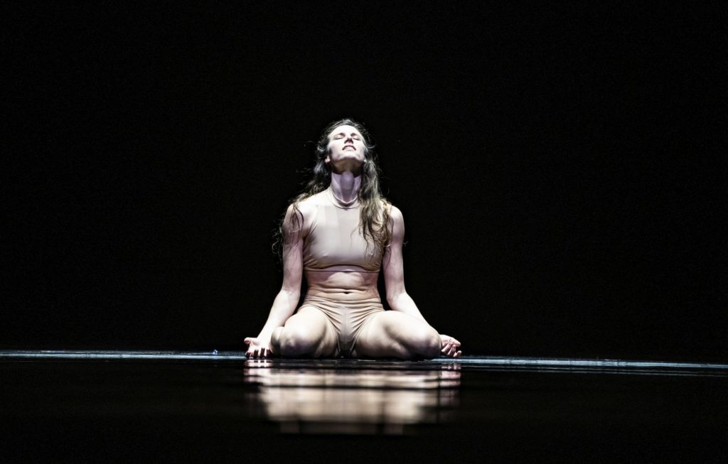 9. S.-L.Chapman, “The Undoing” by K.Gee, Ballet of the State Theater Nuremberg 2021 © B.Stöß