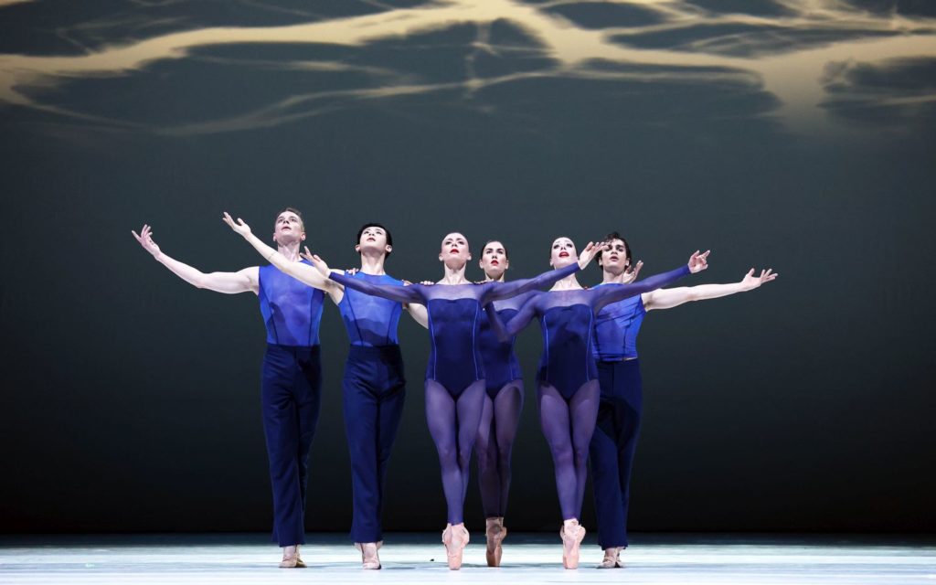 1. B.Stoop, D.Bai, S.Quintyn, L.Rosillo, W.Wijkstra, and M.Kumar, “Memento” by W.Kuindersma, Dutch National Ballet 2021 © H.Gerritsen