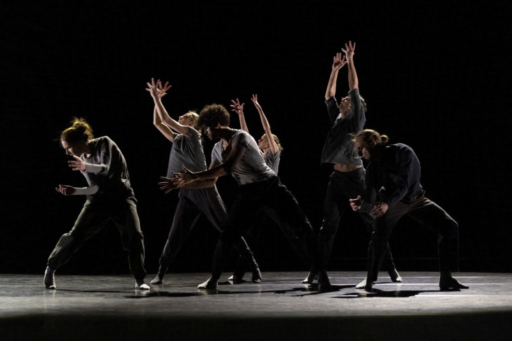 3. J.Junker, I.Lubach, F.Serrano, I.Gasparini, K.McNally, and T.Dubreuil, “The Morning Routine” by J.Junker, The Royal Ballet 2021 © A.Uspenski