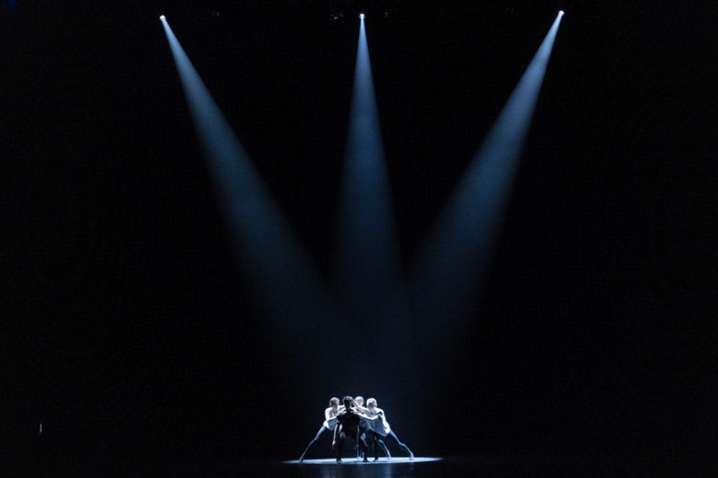 18. L.Dias, C.Tonkinson, A.Townsend, and M.Tsembenhoi, “Morphean” by A.Townsend, The Royal Ballet 2021 © A.Uspenski