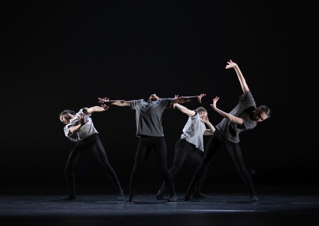 19. L.Dias, M.Tsembenhoi, C.Tonkinson, and A.Townsend, “Morphean” by A.Townsend, The Royal Ballet 2021 © A.Uspenski