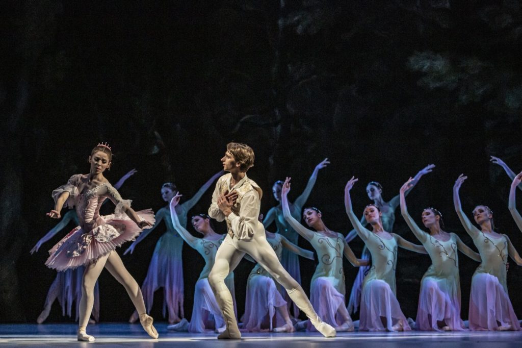 10. A.Nanu (Princess Aurora), D.Tenytskyy (Prince Desiré), and ensemble, “The Sleeping Beauty” by M.Haydée after M.Petipa, Czech National Ballet 2021 © M.Divíšek