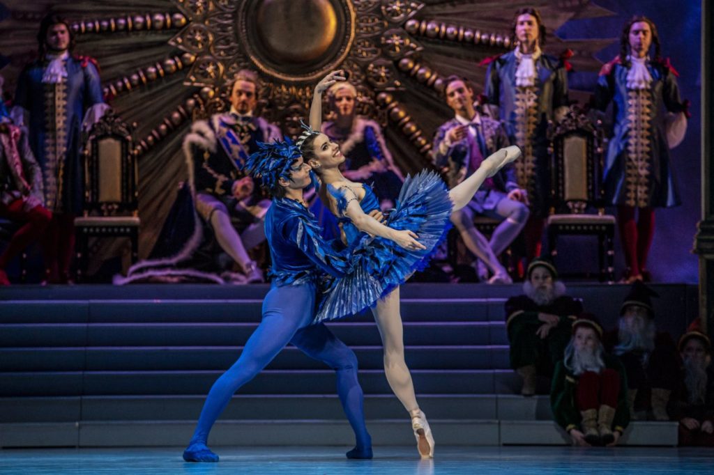 14. P.Irmatov (Blue Bird), O.Bogoliubskaia (Princess Florine), and ensemble, “The Sleeping Beauty” by M.Haydée after M.Petipa, Czech National Ballet 2021 © M.Divíšek