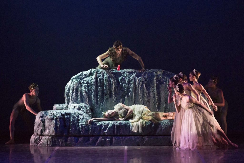 1. G.Starace (Oberon), C.Onesti (Titania), and ensemble, “A Midsummer Night's Dream” by A.Delle Monache, Teatro dell’Opera di Roma Ballet School 2014 © Y.Kageyama