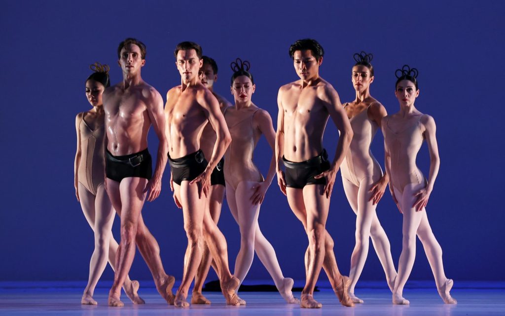11. S.Leverashvili, Q.Liu, M.Makhateli, F.Eimers, S.Velichko, J.Stout, Y.Gyu Choi, and E.Wijnen, “Grosse Fuge” by H.van Manen, Dutch National Ballet 2021 © H.Gerritsen
