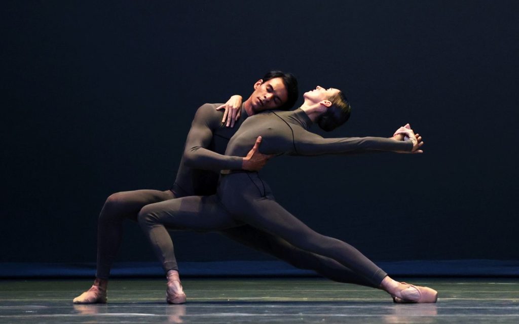 7. C.Allen and F.Eimers, “The Four Seasons” by D.Dawson, Dutch National Ballet 2021 © H.Gerritsen 