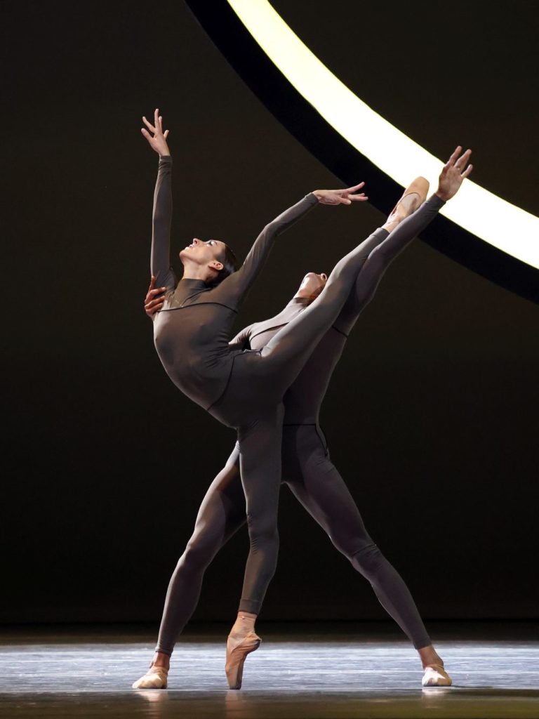 8. C.Allen and F.Eimers, “The Four Seasons” by D.Dawson, Dutch National Ballet 2021 © H.Gerritsen