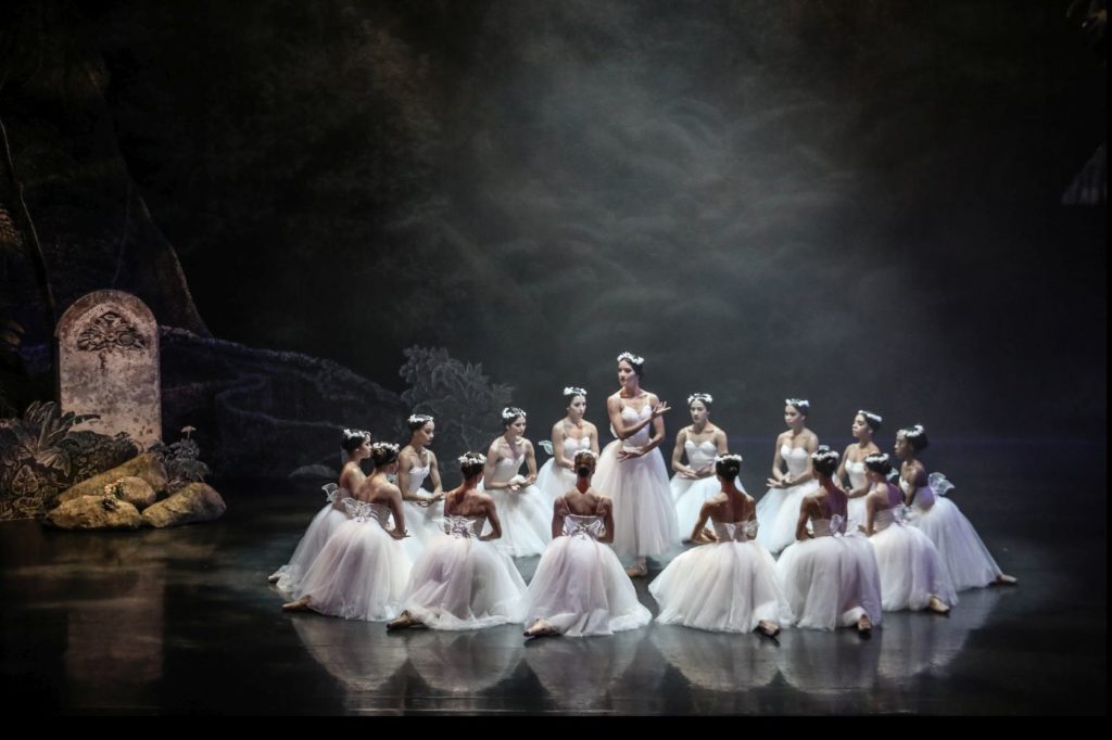 3. B.Paulino (Myrtha) and ensemble, “Giselle” by L.van Cauwenbergh after J.Coralli and J.Perrot, São Paulo Dance Company 2021 © C.Lima