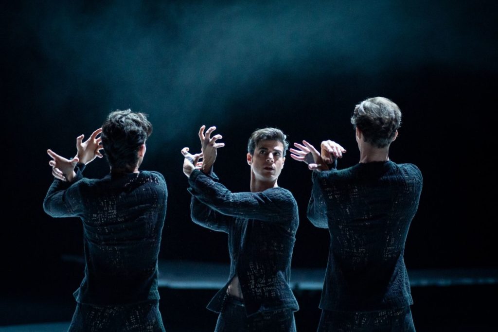 10. D.Tariello, D.Dato, and M.Menha, “Fly Paper Bird” by M.Goecke, Vienna State Ballet 2021 © Vienna State Ballet / A.Taylor 