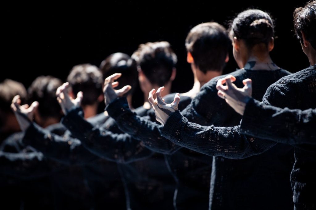 9. Ensemble, “Fly Paper Bird” by M.Goecke, Vienna State Ballet 2021 © Vienna State Ballet / A.Taylor