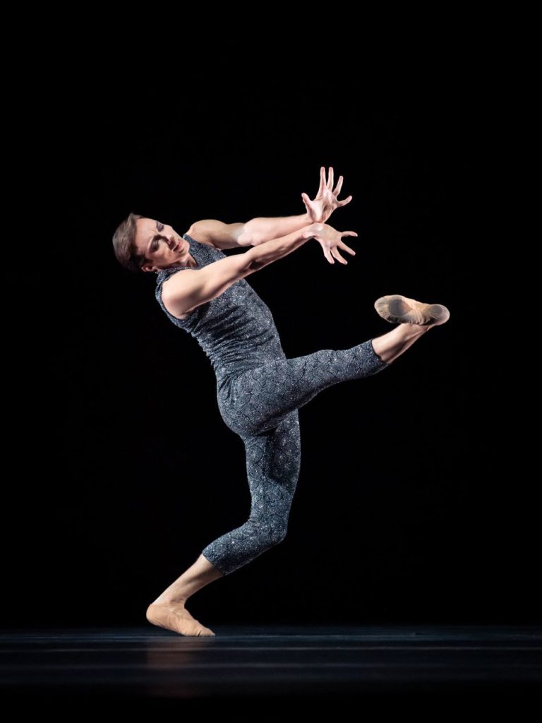 3. M.Menha, “Marsch, Walzer, Polka” by M.Schläpfer, Vienna State Ballet 2021 © Vienna State Ballet / A.Taylor