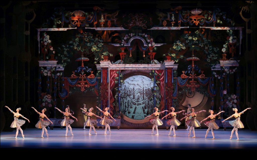 11. Ensemble (Flower Waltz), “The Nutcracker and The Mouse King” by T.van Schayk and W.Eagling, Dutch National Ballet 2021 © H.Gerritsen 