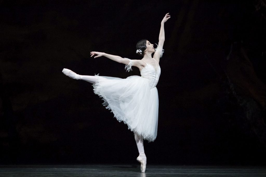 4. Y.Naghdi (Giselle), “Giselle” by M.Petipa after J.Coralli and J.Perrot, additional choreography by P.Wright, The Royal Ballet 2018 © H.Maybanks 