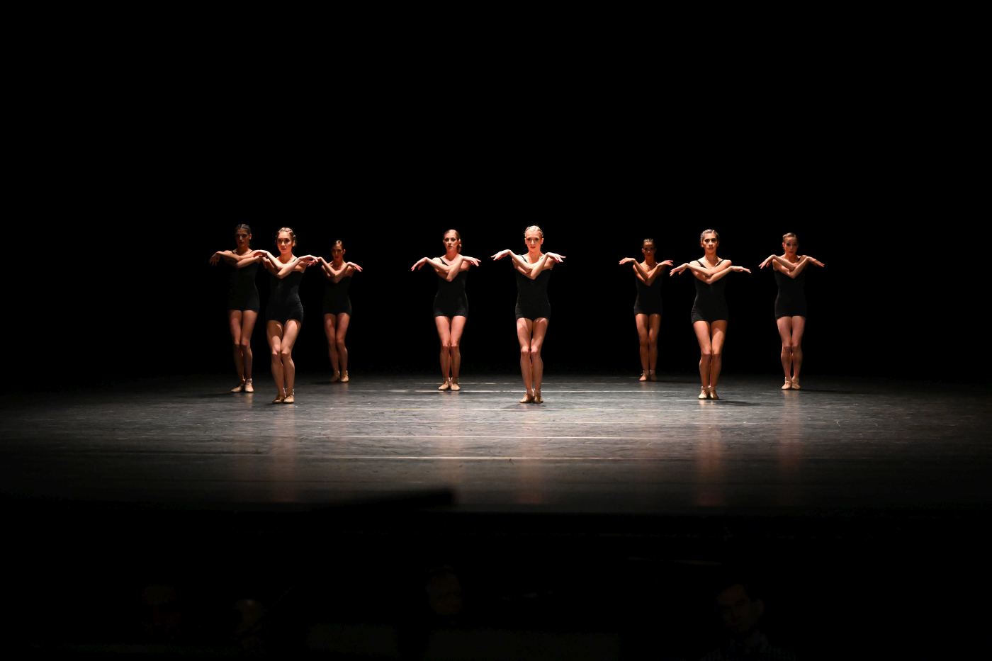 7. Ensemble, “Falling Angels” by J.Kylián, Stuttgart Ballet 2021 © Stuttgart Ballet
