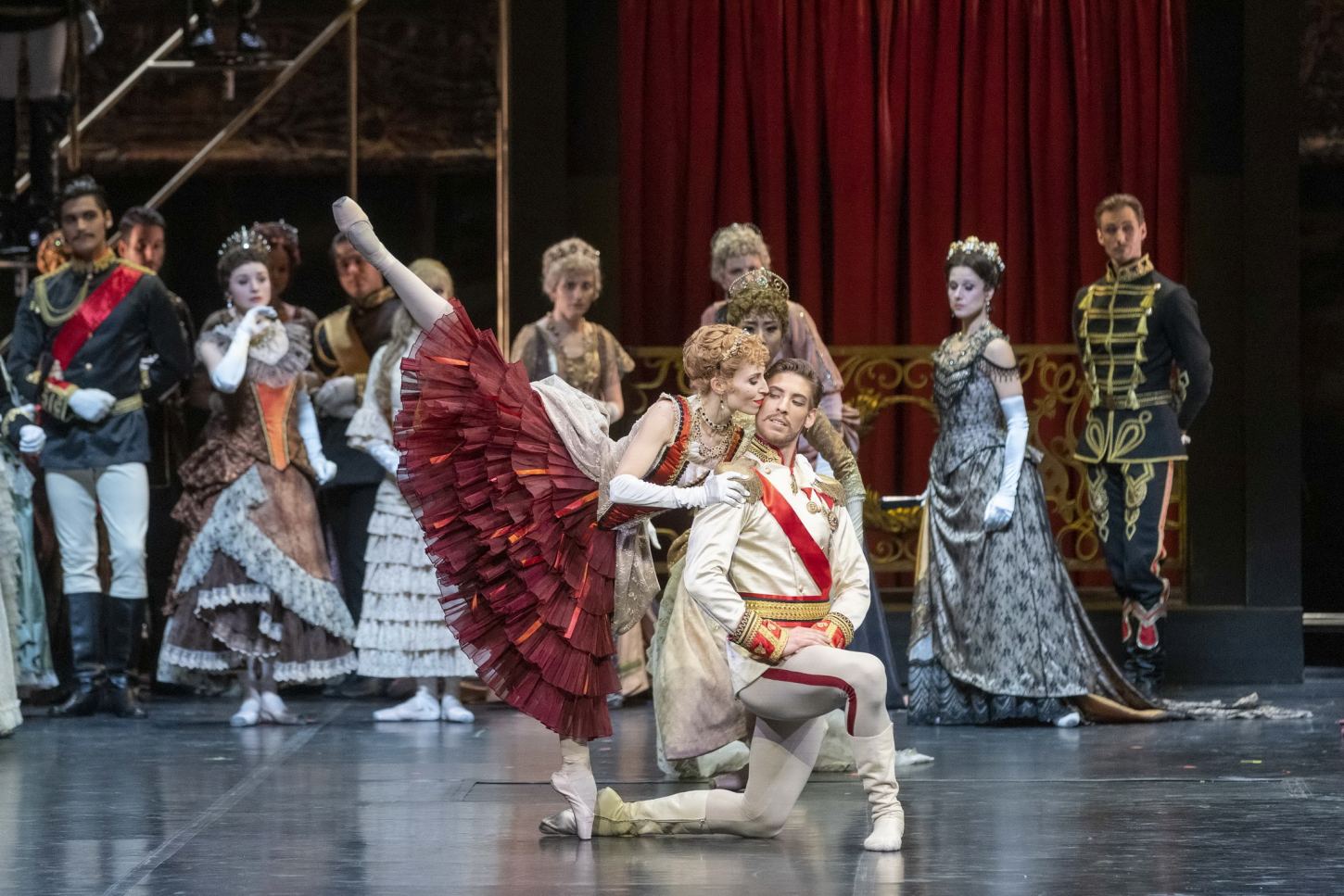 2. B.Kerényi (Princess Louise), G.Á.Balázsi (Crown Prince Rudolf), and ensemble, “Mayerling” by K.MacMillan, Ballet of the Hungarian State Opera 2022 © P.Rákossy / Hungarian State Opera 