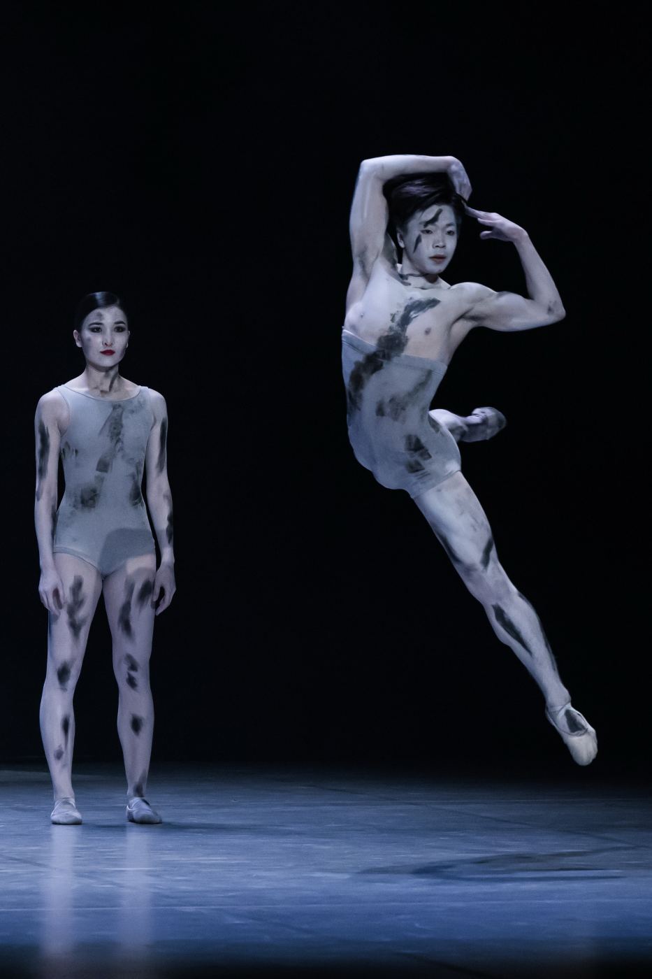 7. I.Furuhashi-Huber and M.Kiyota, “Sad Case” by S.León and P.Lightfoot, Ballet of the Hungarian State Opera 2022 © A.Nagy / Hungarian State Opera 