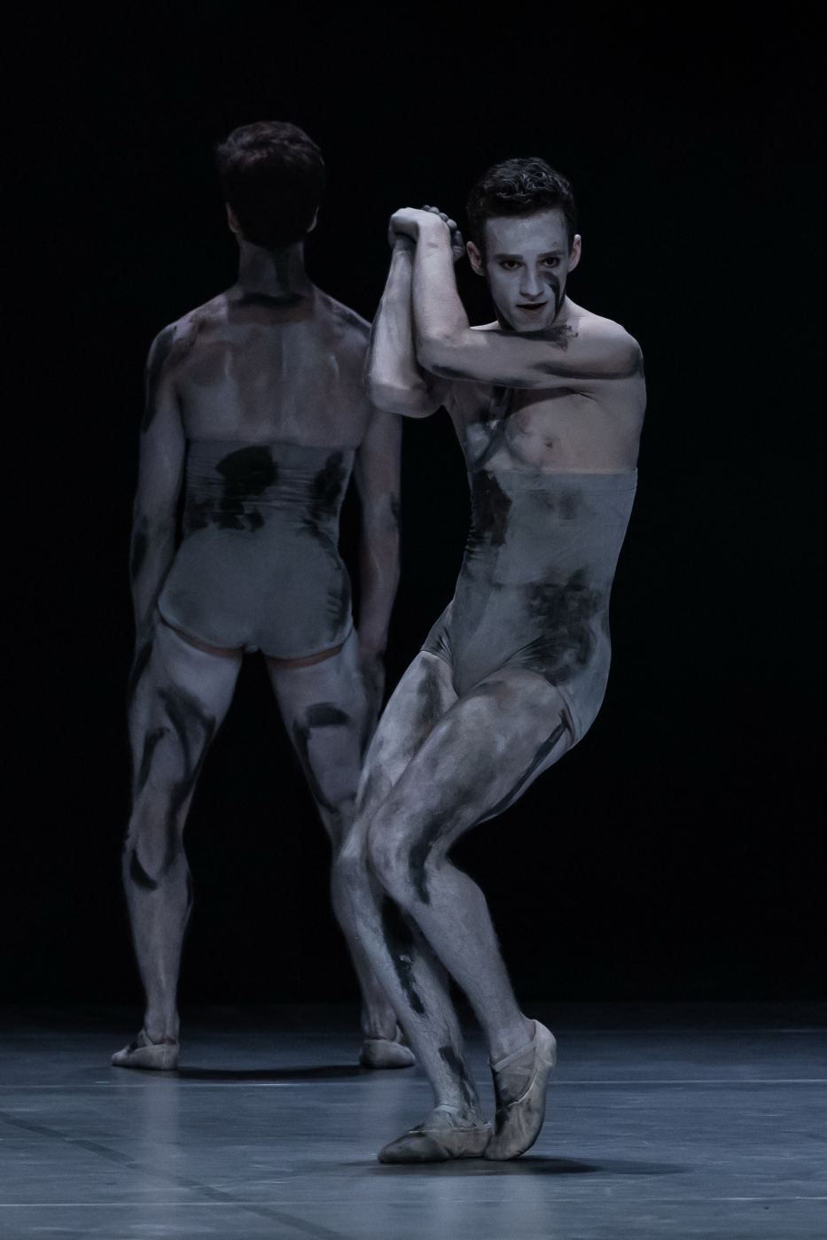 5. V.Palumbo and S.Francesco, “Sad Case” by S.León and P.Lightfoot, Ballet of the Hungarian State Opera 2022 © A.Nagy / Hungarian State Opera 