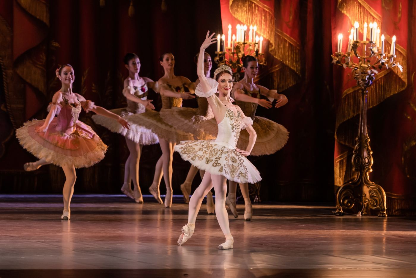 16. T.Melnik and ensemble, “Paquita Suite” by T.Solymosi, A.Mirzoyan, and I.Prokofieva after M.Petipa; Ballet of the Hungarian State Opera 2022 © A.Nagy / Hungarian State Opera