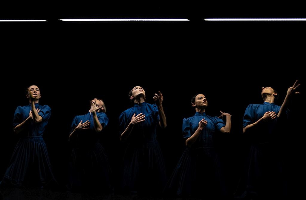 11. S.E.Turtschi, G.Perez Oloriz, N.Brown, B.Melo Freire, L.Avraam, “HERMANA” by M.Morau, Gauthier Dance 2022 © J.Bak