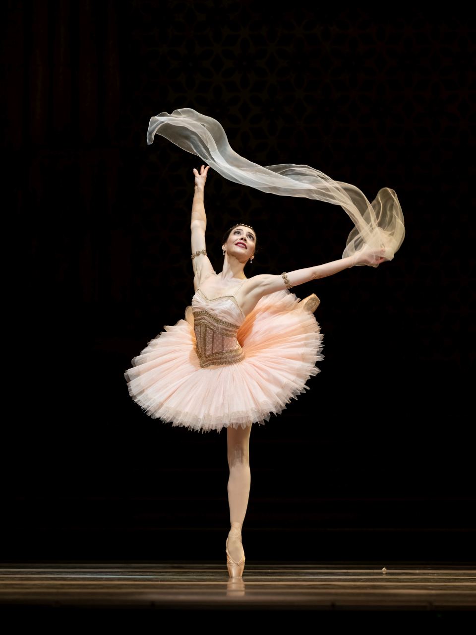 3. M.Makhateli (Raymonda), “Raymonda” by R.Beaujean after M.Petipa, Dutch National Ballet 2022 © M.Haegeman 