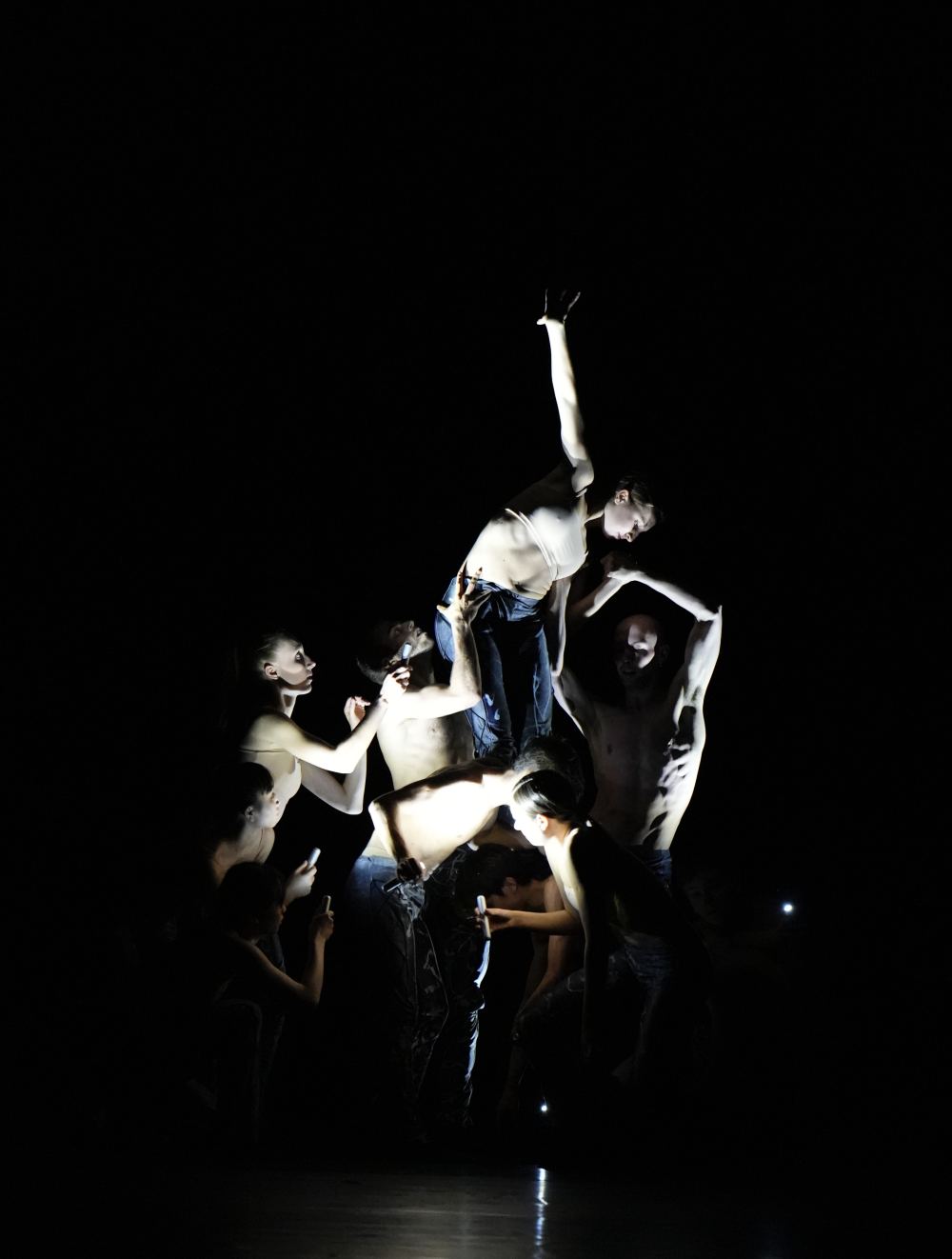 7. Ensemble, “Die Nacht” by A.Ghalumyan, State Ballet Berlin 2022 © O.Kollmannsperger