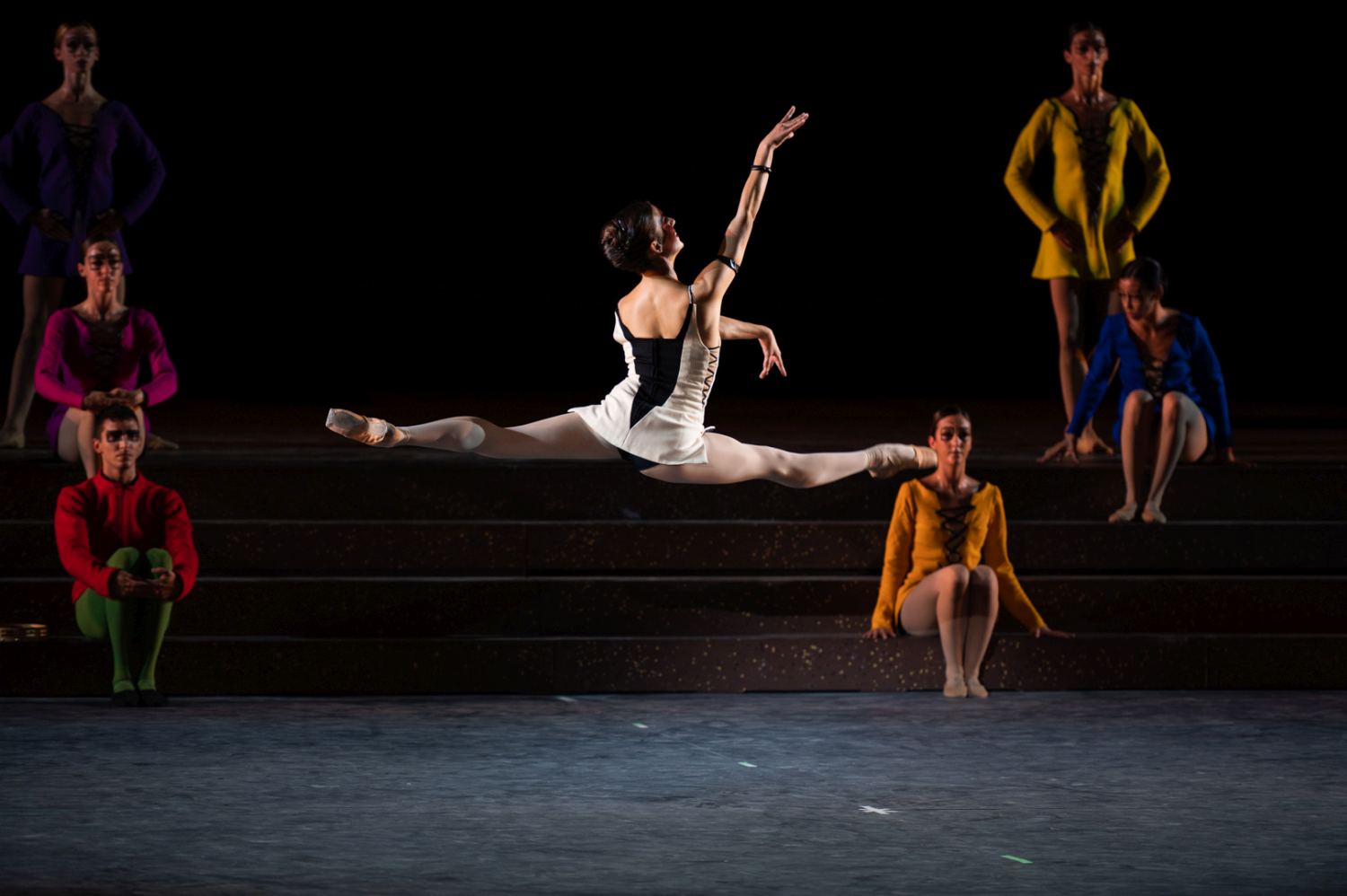 7. S.Salvi (Esmeralda) and ensemble, “Notre-Dame de Paris” by R.Petit, Ballet of the Teatro dell’Opera di Roma 2022 © F.Sansoni / Teatro dell’Opera di Roma 
