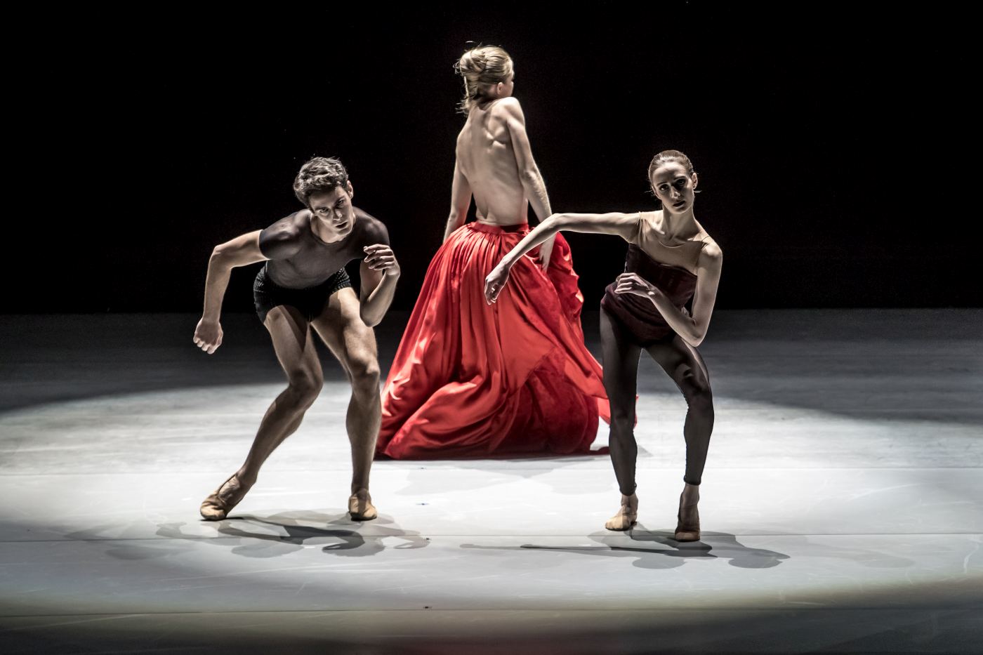 1. R.Cuadrado, L.Balogová, and A.Petit, ”Bella Figura” by J.Kylián, Czech National Ballet 2022 © S.Gherciu 