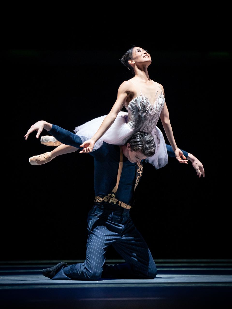 11. B.Saye (Prince Désiré) and H.-J.Kang (Princess Aurora), “The Sleeping Beauty” by M.Schläpfer and M.Petipa, Vienna State Ballet 2022 © Vienna State Ballet / A.Taylor