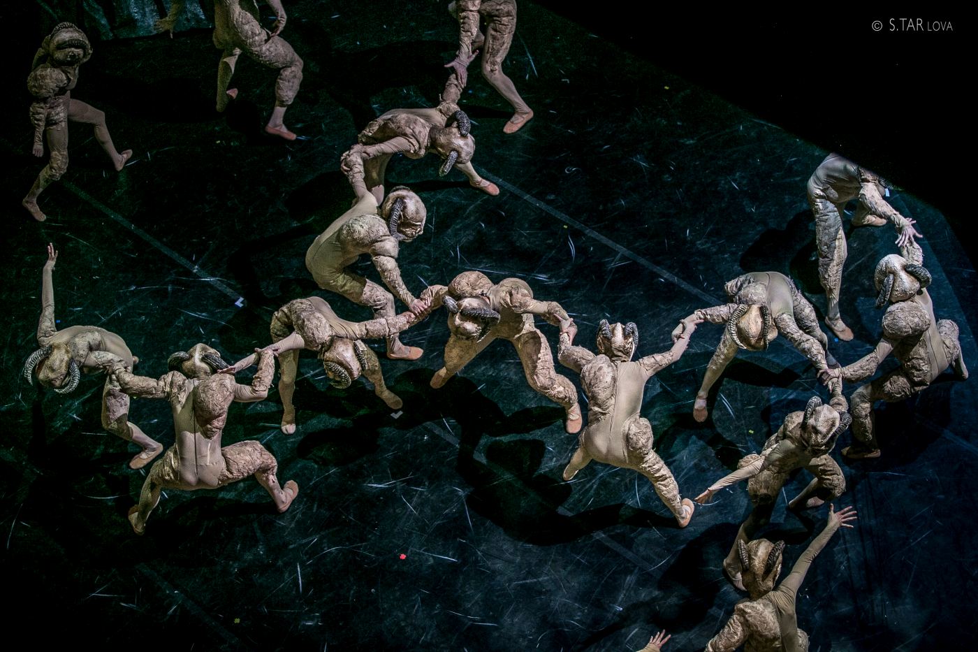 3. Ensemble (Trolls), “Peer Gynt” by E.Clug, Maribor Slovene National Theatre 2022 © T.Marta