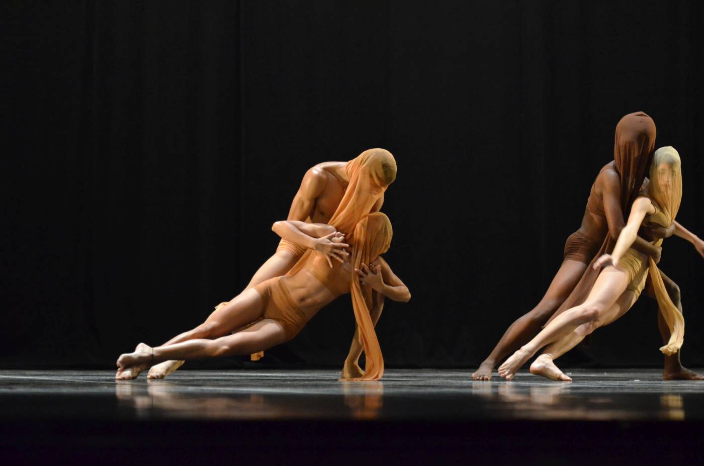 5. Ensemble, “Consagracíon” by C.Béranger and J.Pranlas-Descours, Danza Contemporánea de Cuba 2022 © A.Izquierdo