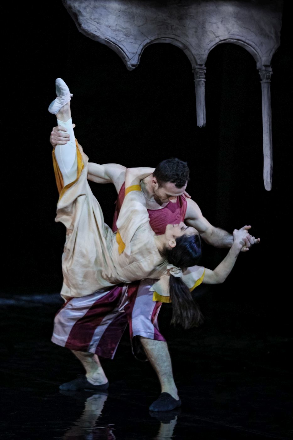 9. M.Matarranz de las Heras (Juliet) and M.Pastorini (Romeo), "Romeo and Juliet" by J.Bubeníček, Croatian National Theatre Ivan pl. Zajc Rijeka 2022 © F.Tutek-Hajnal 