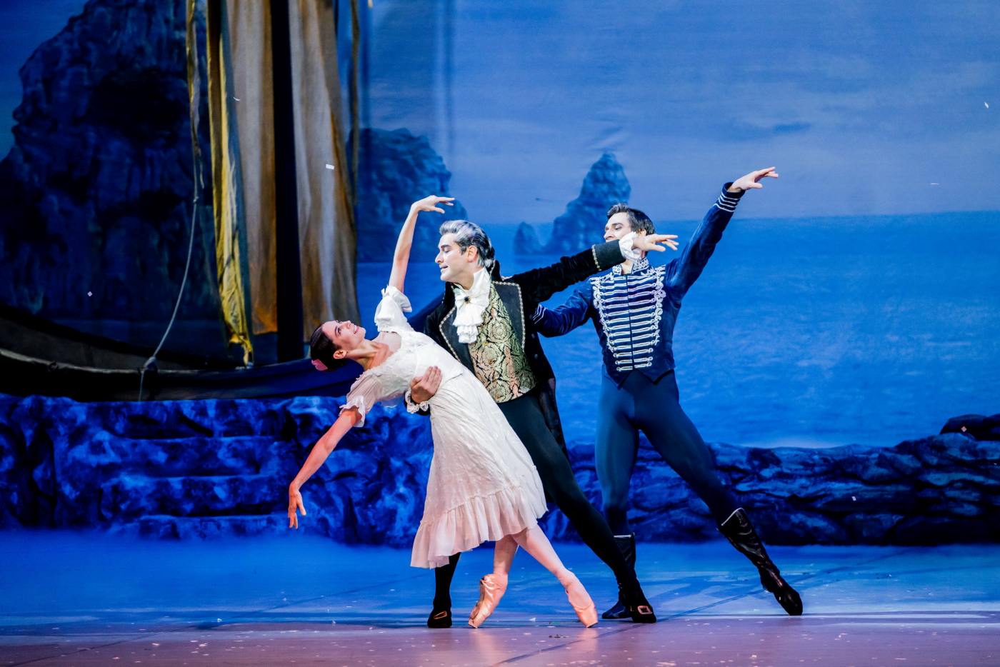 13. M.Yakovleva (Marie), A.Komarov (Drosselmeier), and D.Tomofeev (Prince), “The Nutcracker” by W.Eagling and T.Solymosi, Hungarian National Ballet & Hungarian National Ballet Institute 2022 © V.Berecz
