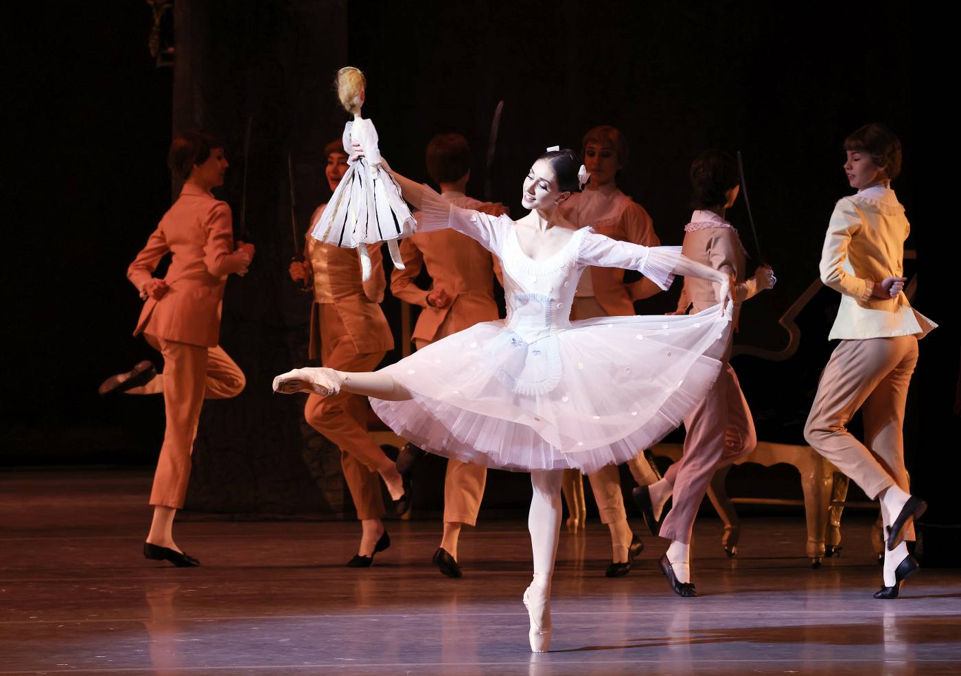 12. M.Shrayner (Marie) and ensemble, “The Nutcracker” by Y.Grigorovich, Bolshoi Ballet 2022 © Bolshoi Ballet / D.Yusupov 