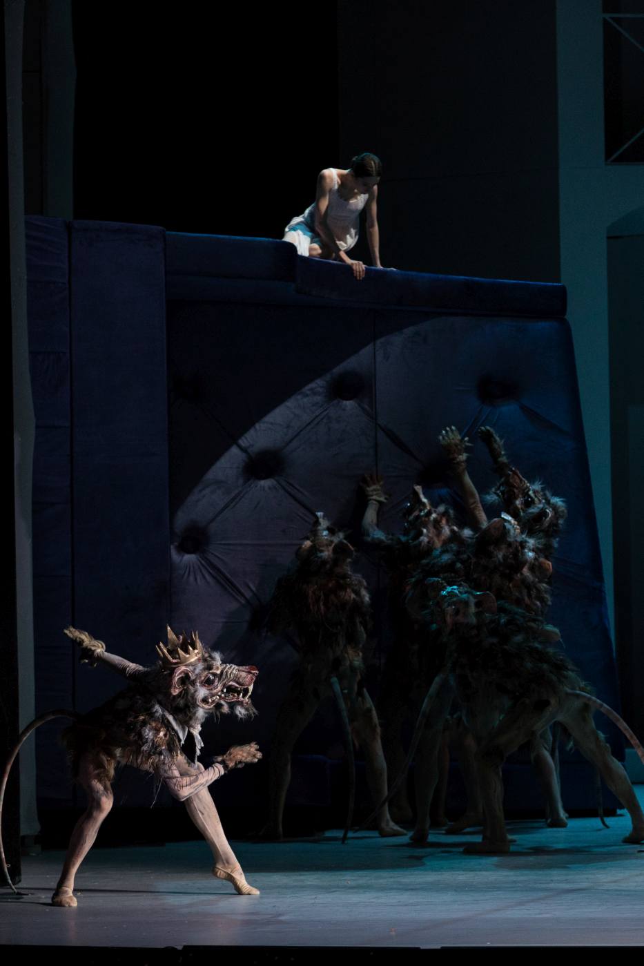 4. K.Nikitin (Mouse King) and ensemble, “The Nutcracker” by Y.Possokhov, Stanislavsky Ballet 2022 © K.Zhitkova 