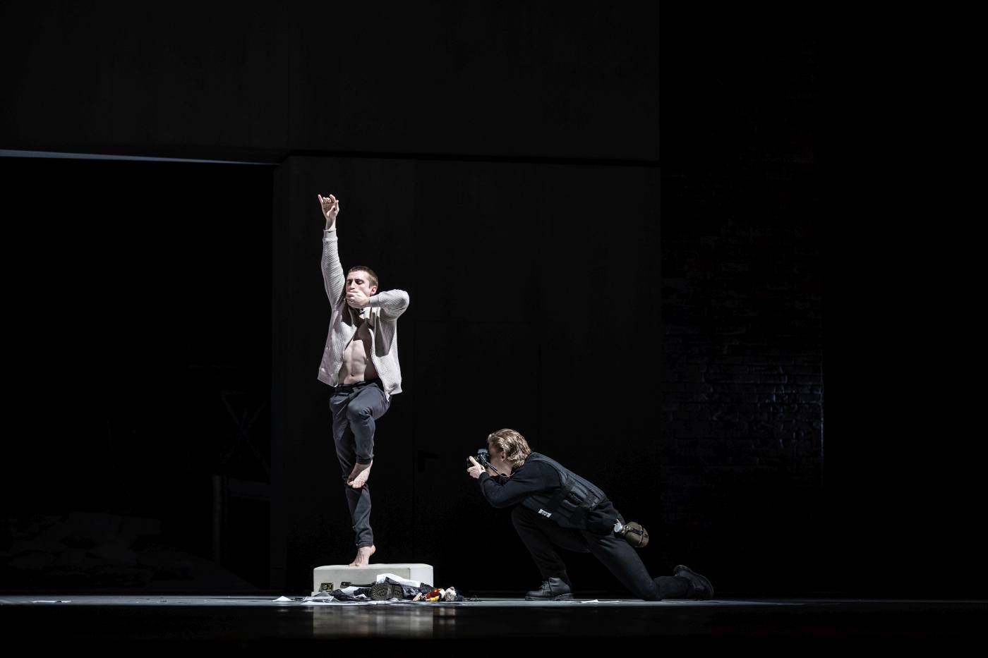  1. A.Martínez (He) and L.Giesenberg (Photographer), “Dona Nobis Pacem” by J.Neumeier, Hamburg Ballet 2023 © K.West 