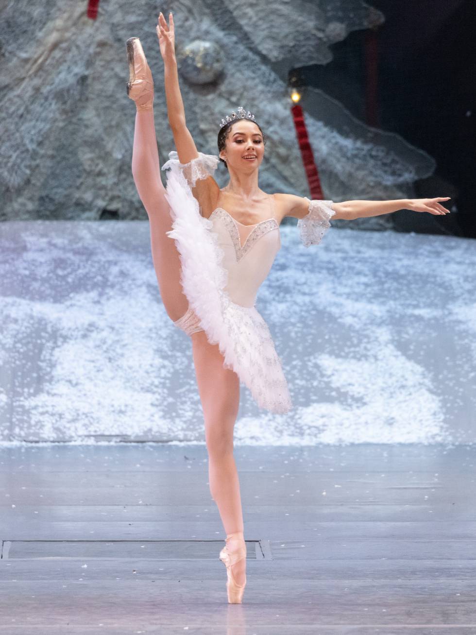 9. E.Kokoreva (Marie), “The Nutcracker” by Y.Grigorovich, Bolshoi Ballet 2022 © Bolshoi Ballet / M.Logvinov