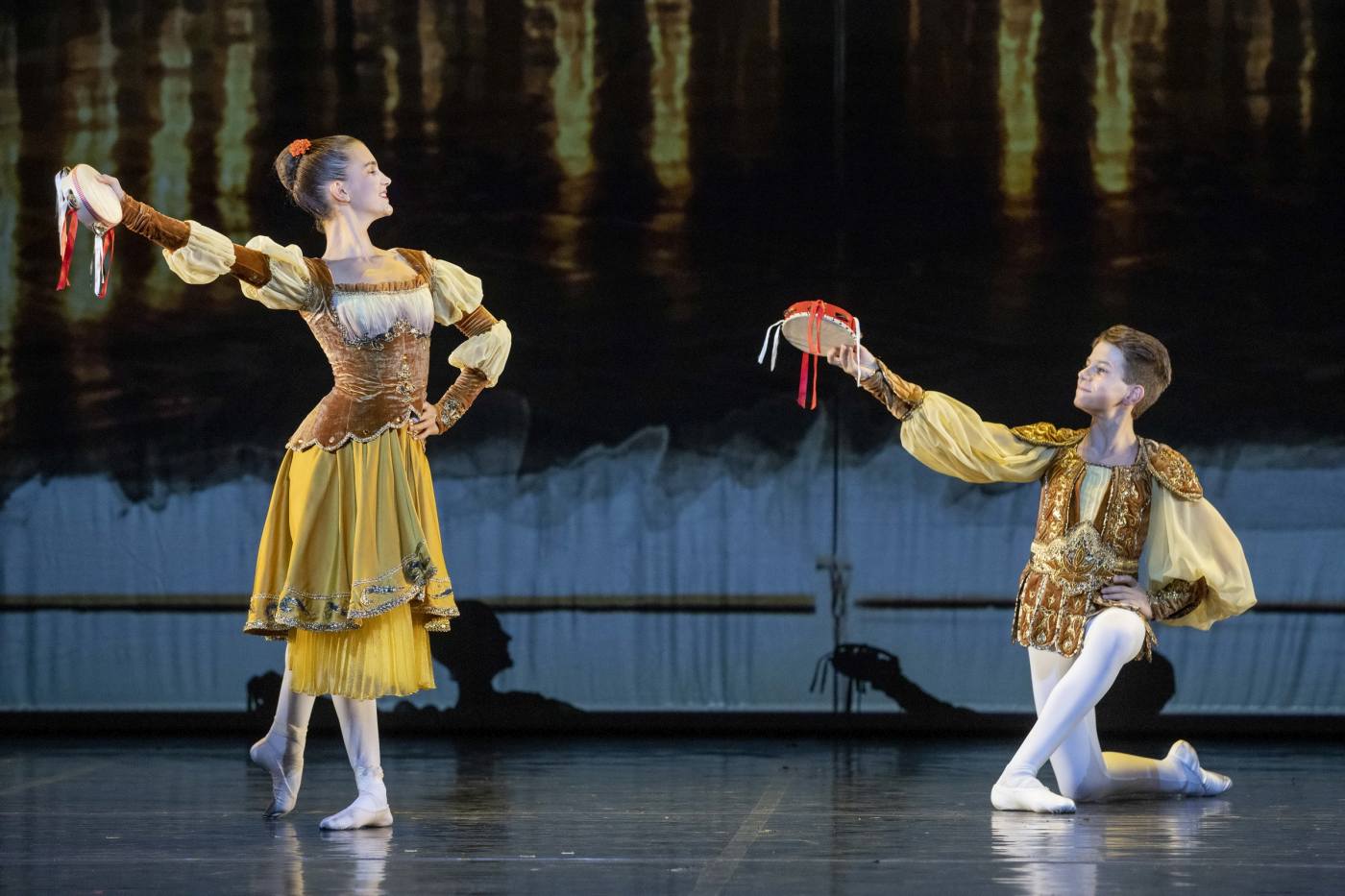 6. L.Petrovics and M.G.Apor, “Little Swan Lake” by D.Radina et al., Hungarian National Ballet Institute & Hungarian National Ballet 2023 © P.Rákossy / Hungarian State Opera 